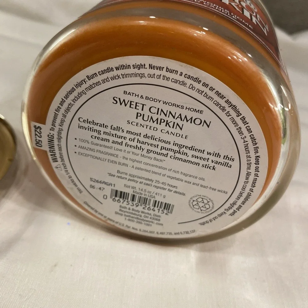 Bath&Body Works Sweet Cinnamon Pumpkin 3-Wick Candle Scented Fall 14.5 oz